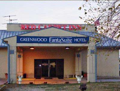 Red Carpet Inn Fanta Suites Hotel Грийнууд Екстериор снимка
