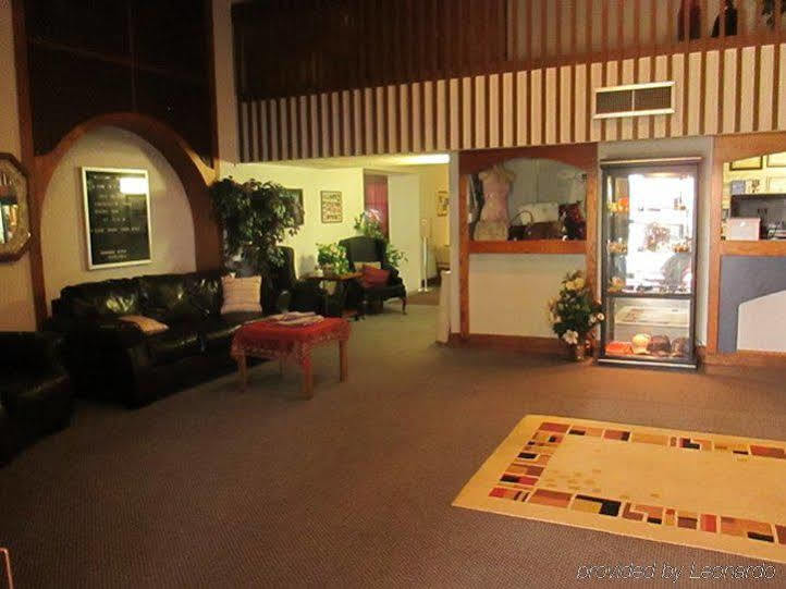 Red Carpet Inn Fanta Suites Hotel Грийнууд Екстериор снимка